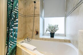 Jolyon's Boutique Hotel