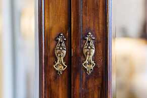 Jolyon's Boutique Hotel