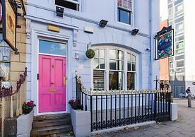 Jolyon's Boutique Hotel