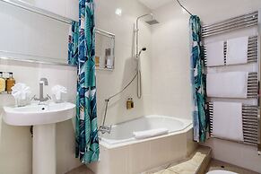 Jolyon's Boutique Hotel