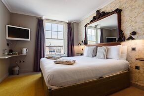 Jolyon's Boutique Hotel