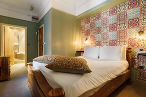 Jolyon's Boutique Hotel