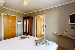 Jolyon's Boutique Hotel
