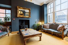 Jolyon's Boutique Hotel