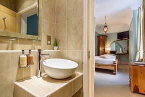 Jolyon's Boutique Hotel