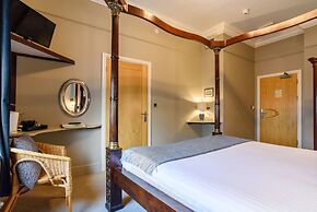 Jolyon's Boutique Hotel