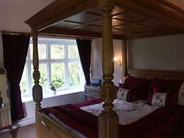 The Royal Lodge