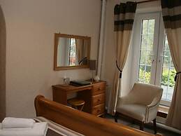 The Royal Lodge