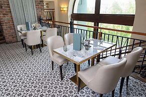 Killarney Heights Hotel