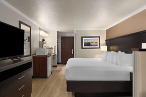 Ramada by Wyndham Moses Lake
