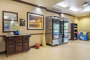 Comfort Inn & Suites Northeast - Gateway