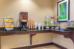 Comfort Inn & Suites Northeast - Gateway