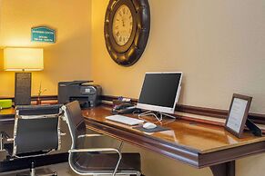 Comfort Inn & Suites Northeast - Gateway