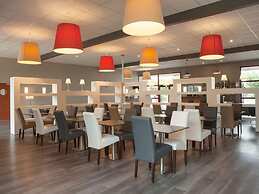 Brit Hotel Bressuire (formerly Plume Hotel)