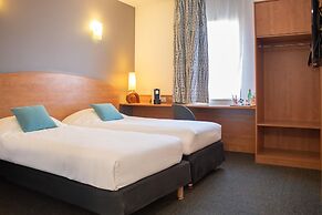 Brit Hotel Bressuire (formerly Plume Hotel)