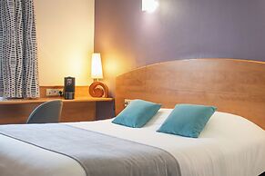 Brit Hotel Bressuire (formerly Plume Hotel)