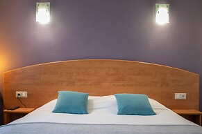 Brit Hotel Bressuire (formerly Plume Hotel)