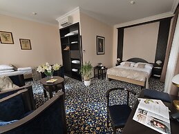 EA Hotel Royal Esprit