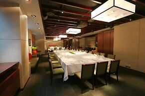 Grand Victoria Hotel