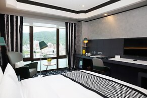 Grand Victoria Hotel