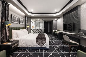 Grand Victoria Hotel