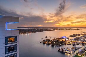 Hilton San Diego Bayfront