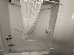 Days Inn by Wyndham Stony Plain