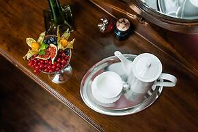 Lancaster Court Hotel