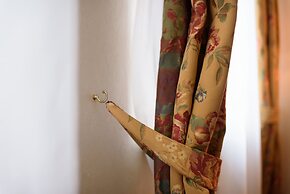 Lancaster Court Hotel