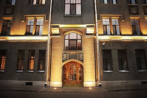 Lancaster Court Hotel