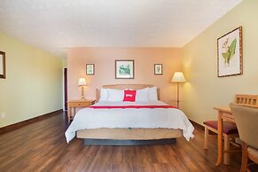 OYO Waterfront Hotel - Cape Coral/Fort Myers, FL