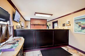 OYO Waterfront Hotel - Cape Coral/Fort Myers, FL