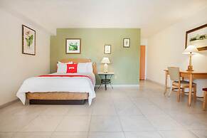 OYO Waterfront Hotel - Cape Coral/Fort Myers, FL