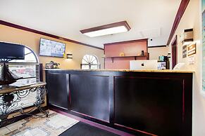 OYO Waterfront Hotel - Cape Coral/Fort Myers, FL