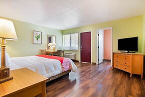 OYO Waterfront Hotel - Cape Coral/Fort Myers, FL