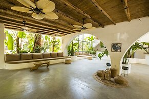 Flamingo Hotel & Spa - Pet Friendly