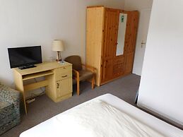 Hotel Pension am Kurmittelhaus