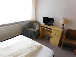 Hotel Pension am Kurmittelhaus