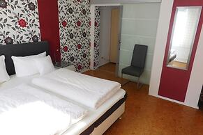 Hotel Pension am Kurmittelhaus