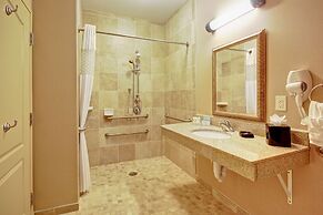 Hampton Inn & Suites Alexandria