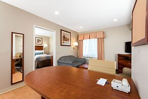 Candlewood Suites LAX Hawthorne by IHG