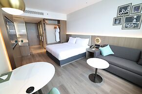 Holiday Inn Shanghai Jing'an by IHG