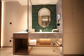 Holiday Inn Shanghai Jing'an by IHG