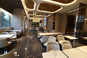 Holiday Inn Shanghai Jing'an by IHG