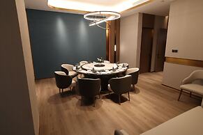 Holiday Inn Shanghai Jing'an by IHG