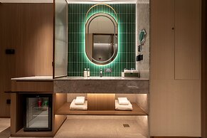 Holiday Inn Shanghai Jing'an by IHG