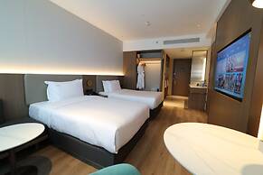 Holiday Inn Shanghai Jing'an by IHG