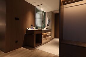 Holiday Inn Shanghai Jing'an by IHG