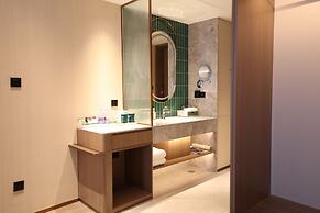 Holiday Inn Shanghai Jing'an by IHG