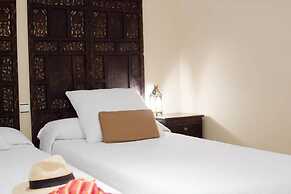 Life Apartments Giralda Suites